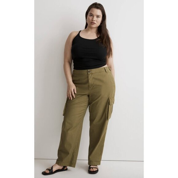 MADEWELL Plus Garment-Dyed Low-Slung Straight Cargo Pants in Classic Olive 18W - Picture 1 of 13